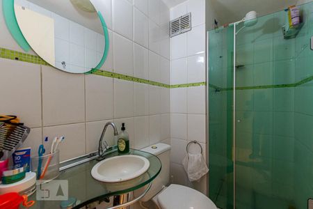 Banheiro de apartamento à venda com 2 quartos, 55m² em Fonseca, Niterói