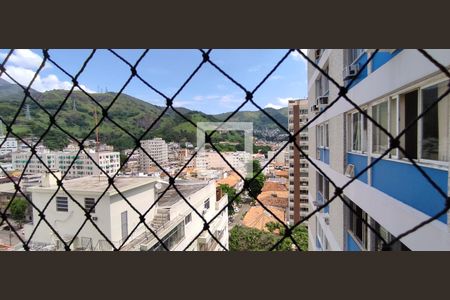 Apartamento à venda com 83m², 3 quartos e 1 vaga Apartamento à venda com 83m², 3 quartos e 1 vagaVista