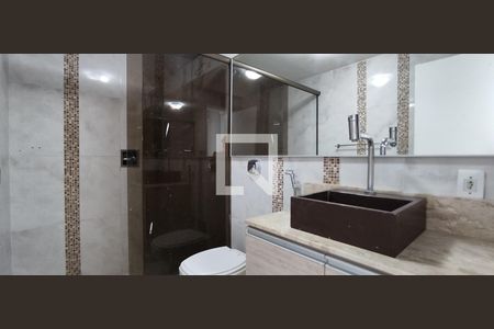 Apartamento à venda com 83m², 3 quartos e 1 vaga Apartamento à venda com 83m², 3 quartos e 1 vagaBanheiro
