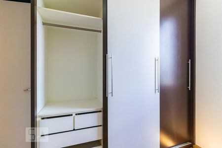 Quarto 1 - Suíte de apartamento para alugar com 3 quartos, 79m² em Mansões Santo Antônio, Campinas