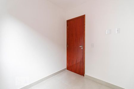 Quarto 1 de apartamento para alugar com 2 quartos, 40m² em Parque São Jorge, São Paulo