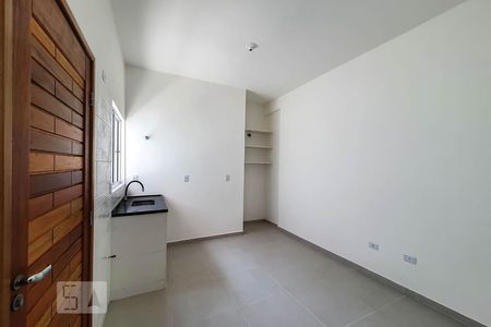 Sala de Estar/Cozinha/Área de Serviço de casa de condomínio para alugar com 2 quartos, 47m² em Vila Moraes, São Paulo