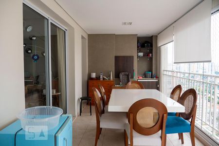 Varanda de apartamento à venda com 3 quartos, 120m² em Vila Gumercindo, São Paulo