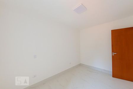 Quarto 2 de apartamento para alugar com 2 quartos, 45m² em Vila Mazzei, São Paulo