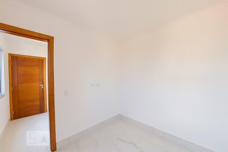 Quarto 1 de apartamento para alugar com 2 quartos, 45m² em Vila Mazzei, São Paulo