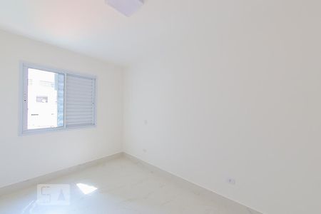 Quarto 2 de apartamento para alugar com 2 quartos, 45m² em Vila Mazzei, São Paulo