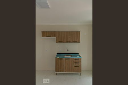 Sala e Cozinha de apartamento para alugar com 1 quarto, 38m² em Vila Mazzei, São Paulo