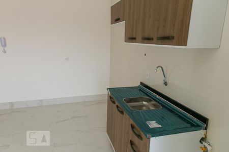 Sala e Cozinha de apartamento para alugar com 1 quarto, 38m² em Vila Mazzei, São Paulo