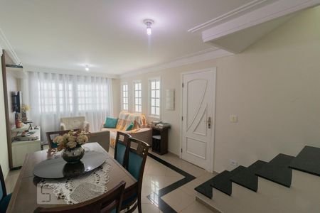 Sala de casa à venda com 4 quartos, 200m² em Parque São Domingos, São Paulo