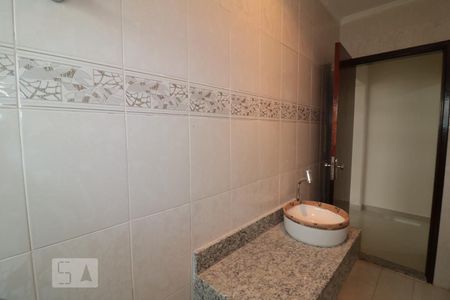 Lavabo de casa para alugar com 4 quartos, 330m² em Vila Gomes Cardim, São Paulo