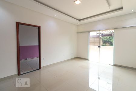 Sala de Estar de casa para alugar com 2 quartos, 80m² em Setor Sudoeste, Goiânia