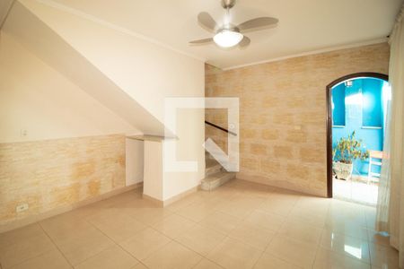 Sala  de casa para alugar com 2 quartos, 100m² em Vila Nivi, São Paulo