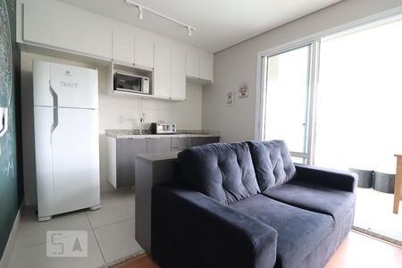 Cozinha de apartamento para alugar com 1 quarto, 43m² em Jardim Aeroporto, São Paulo