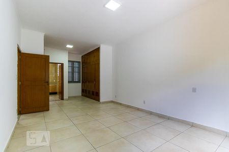 Quarto 1 - Suíte 1 de casa para alugar com 3 quartos, 242m² em Jardim Guanabara, Campinas