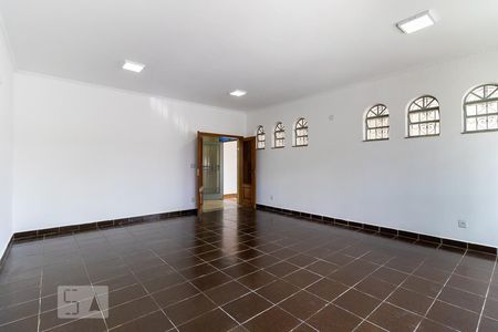 Sala de casa para alugar com 3 quartos, 242m² em Jardim Guanabara, Campinas