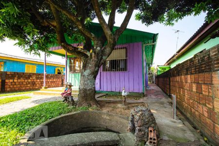 Fachada de casa à venda com 2 quartos, 200m² em Mato Grande, Canoas