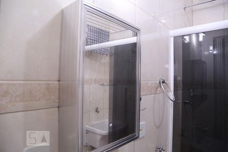 Banheiro Social de kitnet/studio para alugar com 1 quarto, 30m² em Canto do Forte, Praia Grande