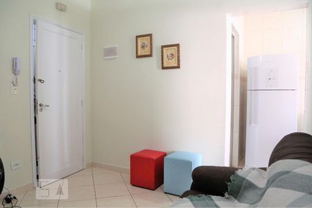 Sala de kitnet/studio para alugar com 1 quarto, 30m² em Canto do Forte, Praia Grande