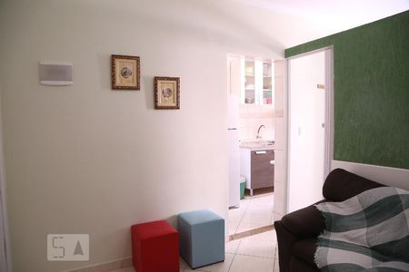 Sala de kitnet/studio para alugar com 1 quarto, 30m² em Canto do Forte, Praia Grande