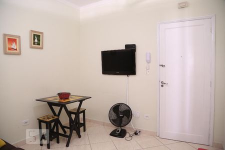 Sala de kitnet/studio para alugar com 1 quarto, 30m² em Canto do Forte, Praia Grande