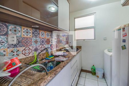 Cozinha  de apartamento à venda com 2 quartos, 60m² em Mário Quintana, Porto Alegre