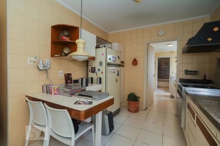 Apartamento à venda com 104m², 2 quartos e 1 vaga Apartamento à venda com 104m², 2 quartos e 1 vagaCozinha