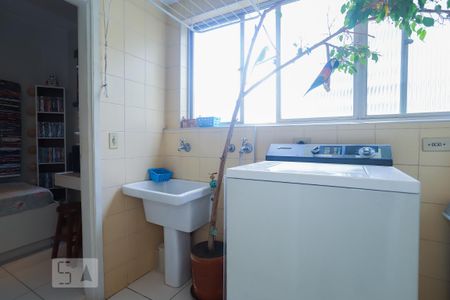 Apartamento à venda com 104m², 2 quartos e 1 vaga Apartamento à venda com 104m², 2 quartos e 1 vagaÁrea de Serviço