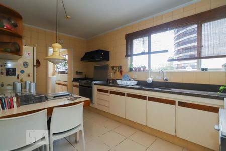 Apartamento à venda com 104m², 2 quartos e 1 vaga Apartamento à venda com 104m², 2 quartos e 1 vagaCozinha