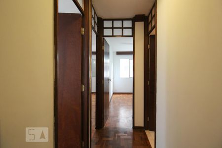 Corredor de apartamento para alugar com 3 quartos, 100m² em Indianópolis, São Paulo