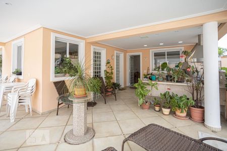 Casa de condomínio à venda com 900m², 5 quartos e sem vaga Casa de condomínio à venda com 900m², 5 quartos e sem vagaChurrasqueira