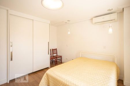 Casa de condomínio à venda com 900m², 5 quartos e sem vaga Casa de condomínio à venda com 900m², 5 quartos e sem vagaSuíte 3