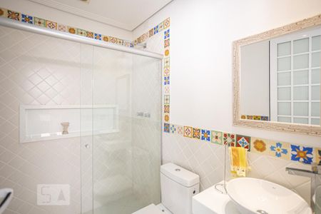 Casa de condomínio à venda com 900m², 5 quartos e sem vaga Casa de condomínio à venda com 900m², 5 quartos e sem vagaBanheiro