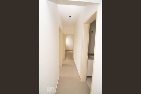 Corredor  de apartamento para alugar com 3 quartos, 80m² em Jardim Las Vegas, Guarulhos