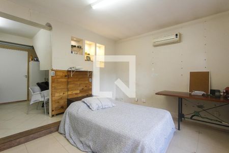 Quarto 1 de casa para alugar com 4 quartos, 260m² em Passo da Areia, Porto Alegre