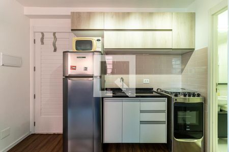 Cozinha de apartamento para alugar com 1 quarto, 25m² em Vila Buarque, São Paulo