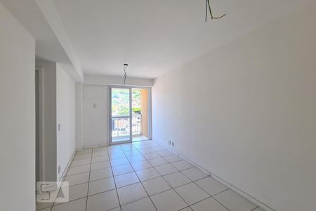 Sala de apartamento à venda com 2 quartos, 60m² em Sampaio, Rio de Janeiro