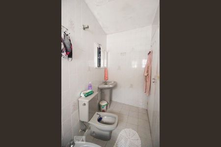 Banheiro da Suíte de casa à venda com 3 quartos, 315m² em Vila Carmosina, São Paulo
