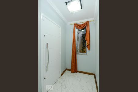 Casa à venda com 411m², 5 quartos e 8 vagas Casa à venda com 411m², 5 quartos e 8 vagasEntrada da Sala