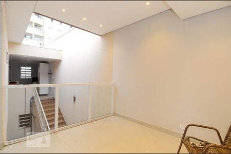 Casa à venda com 411m², 5 quartos e 8 vagas Casa à venda com 411m², 5 quartos e 8 vagasVaranda da Suíte 3