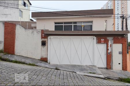 Casa à venda com 411m², 5 quartos e 8 vagas Casa à venda com 411m², 5 quartos e 8 vagasFachada