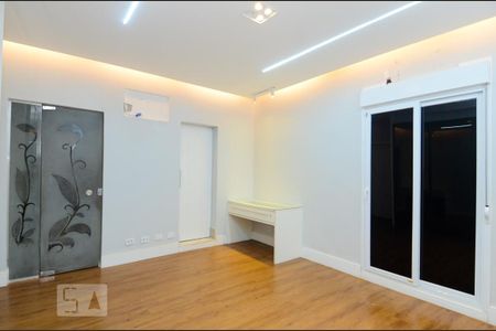 Casa à venda com 411m², 5 quartos e 8 vagas Casa à venda com 411m², 5 quartos e 8 vagasQuarto 3 - Suíte