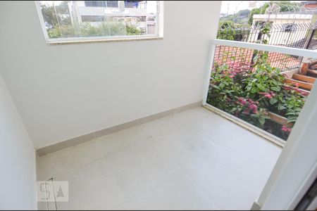Casa à venda com 411m², 5 quartos e 8 vagas Casa à venda com 411m², 5 quartos e 8 vagasVaranda da Suíte 2