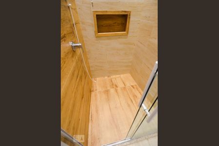 Casa à venda com 411m², 5 quartos e 8 vagas Casa à venda com 411m², 5 quartos e 8 vagasBanheiro da Suíte 2