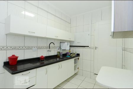 Casa à venda com 411m², 5 quartos e 8 vagas Casa à venda com 411m², 5 quartos e 8 vagasCozinha da Área da Churrasqueira