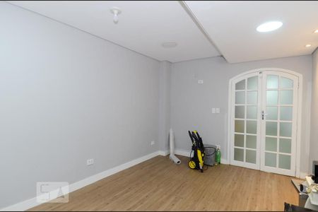 Casa à venda com 411m², 5 quartos e 8 vagas Casa à venda com 411m², 5 quartos e 8 vagasQuarto de Serviço