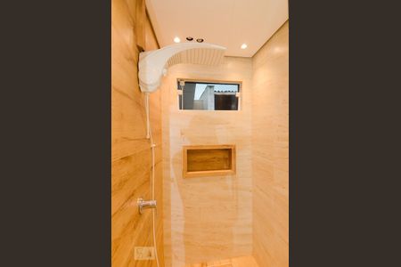 Casa à venda com 411m², 5 quartos e 8 vagas Casa à venda com 411m², 5 quartos e 8 vagasBanheiro da Suíte 2