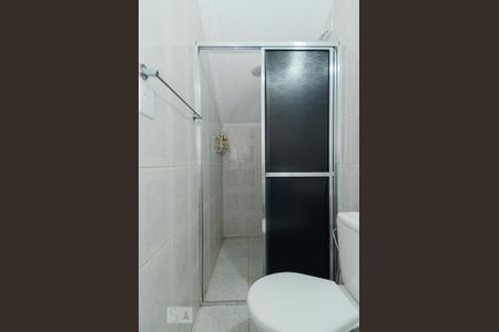 Casa à venda com 411m², 5 quartos e 8 vagas Casa à venda com 411m², 5 quartos e 8 vagasBanheiro de Serviço