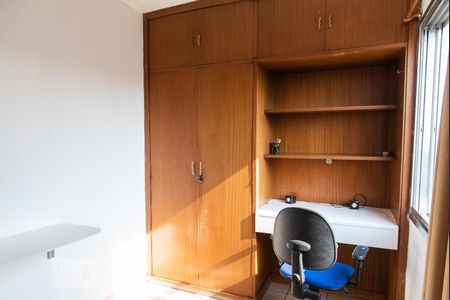 Quarto 2 de apartamento para alugar com 2 quartos, 70m² em Vila Monumento, São Paulo