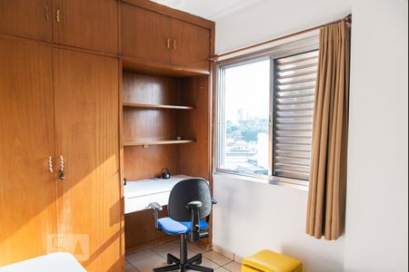 Quarto 2 de apartamento para alugar com 2 quartos, 70m² em Vila Monumento, São Paulo