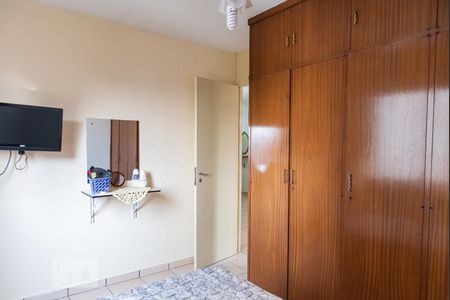 Quarto 1 de apartamento para alugar com 2 quartos, 70m² em Vila Monumento, São Paulo